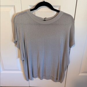 Halogen Women's Light Gray Short Sleeve Top